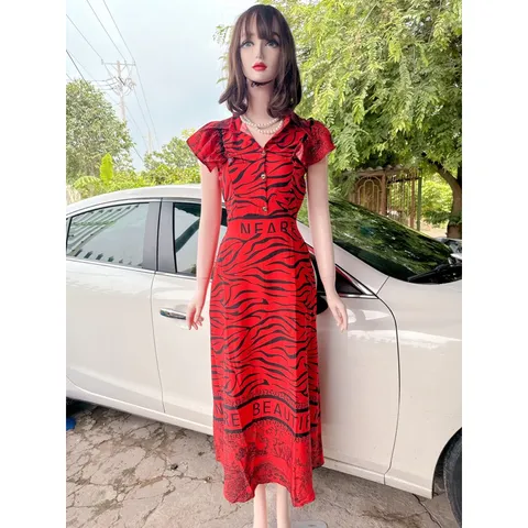 Đầm họa tiết sang trọng Hàng có sẵn giao ngay  Eo vừa bo chun co giãn vừa dây kéo, có dây buộc eo theo dáng người