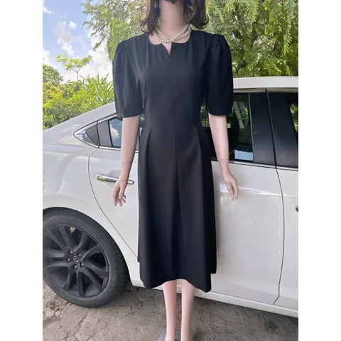 ĐẦM đen MIDI  XẾP LY EO  Hàng có sẵn giao ngay XL Giá 290k Có đủ size tới 90kg Chất liệu cát Hàn cao cấp