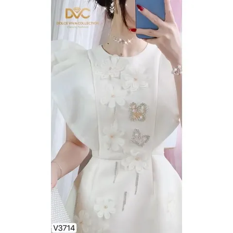 Đầm  trắng dáng xòe cổ tròn tay bèo dự tiệc  Hàng có sẵn giao ngay S Màu kem Chất liệu tapta xịn đẹp, có sẵn lót quần