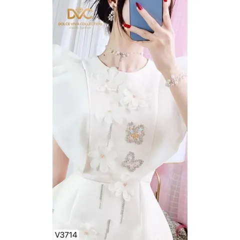 Đầm  trắng dáng xòe cổ tròn tay bèo dự tiệc  Hàng có sẵn giao ngay S Màu kem Chất liệu tapta xịn đẹp, có sẵn lót quần