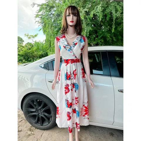 Đầm họa tiết sang trọng Hàng có sẵn giao ngay  Giá 290k Vừa dây kéo vừa bo chun co giãn dễ mặc  Dưới 70kg mặc đẹp