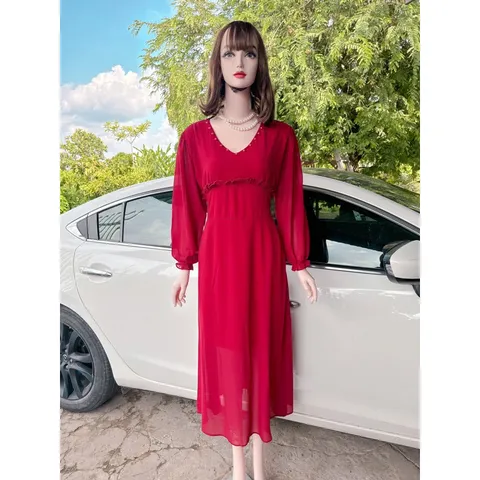 Đầm đính Ngọc cổ tim, vừa dây kéo vừa bo chun co giãn theo dáng người, có dây buộc eo ! 🔰 Chất liệu: vải voan chiffon