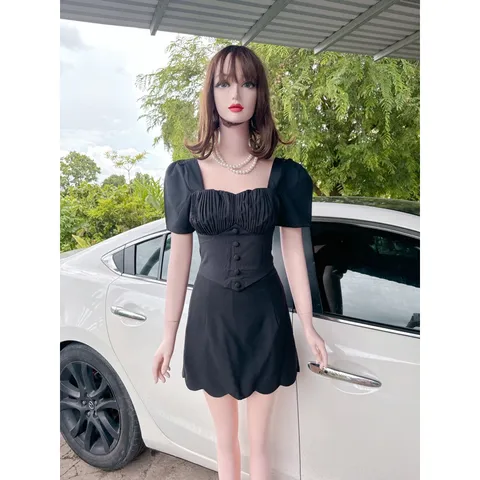 Set áo + chân váy có sẵn lót quần  Hàng có sẵn giao ngay  Giá 290k/ cả set Màu đen Áo phía sau có bo chun co giãn dễ mặc