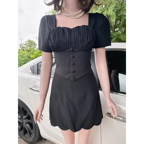 Set áo + chân váy có sẵn lót quần  Hàng có sẵn giao ngay  Giá 290k/ cả set Màu đen Áo phía sau có bo chun co giãn dễ mặc