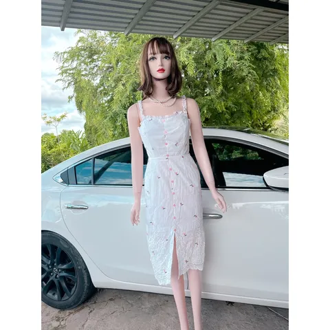 Đầm thô đũi thêu hoa nhí Hàng này là hàng cao cấp thêu từng hoa nhỏ Đầm trắng cánh tiên hoa nhí, có sẵn mút ngực