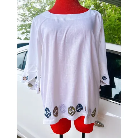 Áo linen hàng nhật thêu hoa màu hồng phấn Giá 190k Hàng có sẵn giao ngay Màu hồng và màu trắng