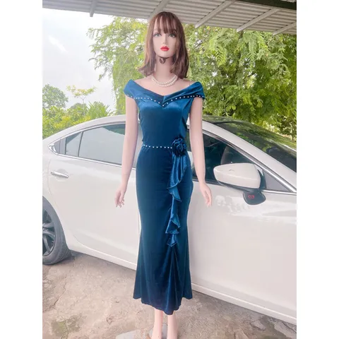 Đầm dạ hội nhung siêu sang Giá 390k HÀng có sẵn giao ngay Có màu xanh lá , đỏ và xanh coban Size: Eo tới 95 cm mặc vừa