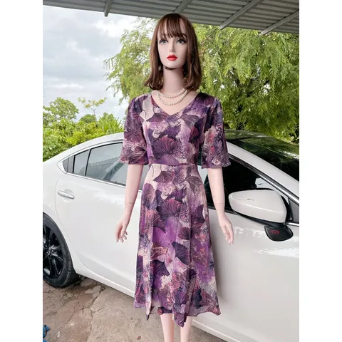 Đầm Hoa Văn Rau Má Vải Lụa mango xịn Dây Khóa phía sau , đúp lót 2 lớp  Hàng có sẵn giao ngay  Giá 290k Đủ size tới 75kg