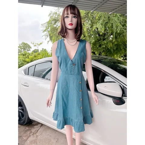 Đầm Jean đính nút  Hàng có sẵn giao ngay  Giá 250k Hàng Quảng châu  Chất Iiệu jean cao cấp
