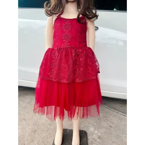 Đầm yếm công chúa cột cổ, hở lưng mát mẻ, nơ to sau lưng Giá 160k Hàng có sẵn giao ngay  Chất liệu ren cao cấp