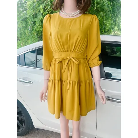 Đầm dáng xòe màu vàng chanh Hàng có sẵn giao ngay SM Có dây buộc eo theo dáng người Đúp lót 2 lớp Giá 270k