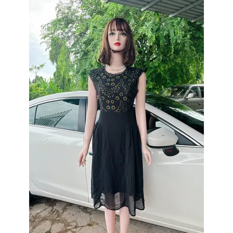 HÀNG THIẾT KẾ - ĐẦM XÒE REN ÁNH KIM PHỐI VÁY VOAN CAO CẤP  CÓ màu đen MXL và đỏ L Form to Hàng có sẵn giao ngay Giá 299k