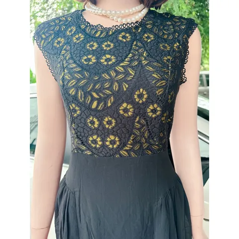 HÀNG THIẾT KẾ - ĐẦM XÒE REN ÁNH KIM PHỐI VÁY VOAN CAO CẤP  CÓ màu đen MXL và đỏ L Form to Hàng có sẵn giao ngay Giá 299k
