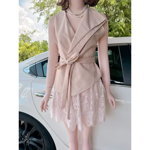 Set gồm áo + chân váy ren + dây buộc eo Hàng có sẵn giao ngay  Màu kem Size SM Chất liệu tuyết mưa cao cấp Giá 350k