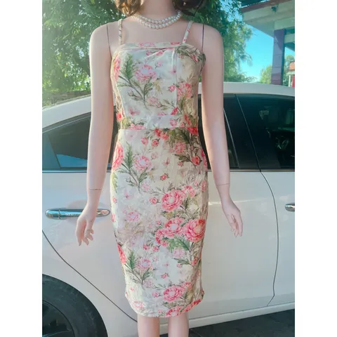 Đầm nhung hoa 2 dây có sẵn mút ngực Size S Hàng có sẵn giao ngay Chất liệu nhung cao câp Giá 290k