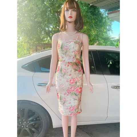 Đầm nhung hoa 2 dây có sẵn mút ngực Size S Hàng có sẵn giao ngay Chất liệu nhung cao câp Giá 290k