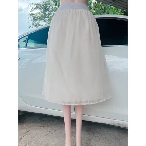 Chân váy màu nude siêu đẹp Giá 190k Đúp lót 2 lớp HÀng có sẵn giao ngay Phía eo sau có bo chun co giãn dễ mặc