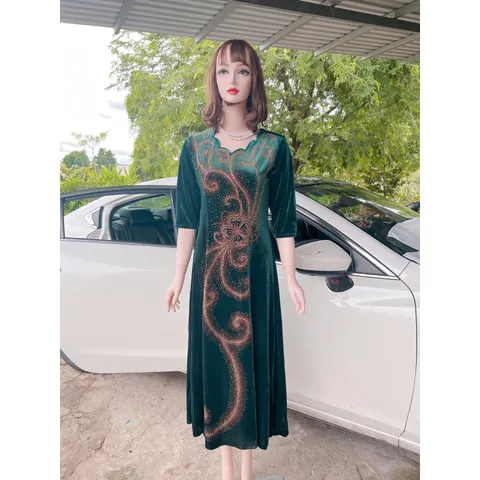 Đầm nhung ép đá siêu đẹp Dưới 80kg mặc đẹp Giá 390k Hàng có sẵn giao ngay Hình chụp thật 100% Chất liêu nhung cao cấp