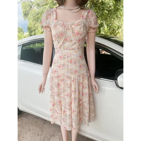 Đầm hoa siêu đẹp có sẵn mút ngực Giá 290k Hàng có sẵn giao ngay Đúp lót 2 lớp Chất liệu chiffon cao cấp