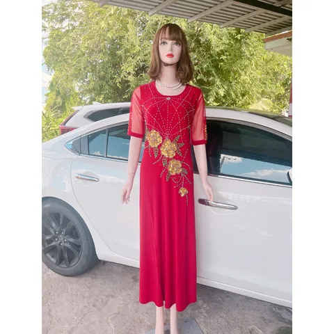 Đầm dạ hội trung niên dáng dài thêu tay đính đá  cao cấp Giá 399k Màu đỏ đô Chất liệu vải thun solen xịn cao cấp