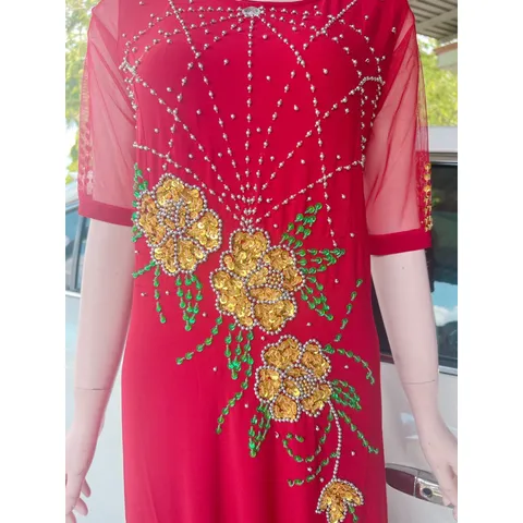 Đầm dạ hội trung niên dáng dài thêu tay đính đá  cao cấp Giá 399k Màu đỏ đô Chất liệu vải thun solen xịn cao cấp