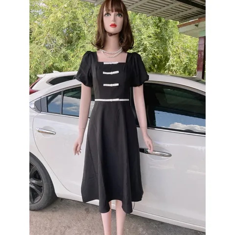 Váy dáng chữ A cổ hình vuông chiết eo cột nơ Giá 290k, người ta đang bán gần 4xx Size S Hàng có sẵn giao ngay Màu đen