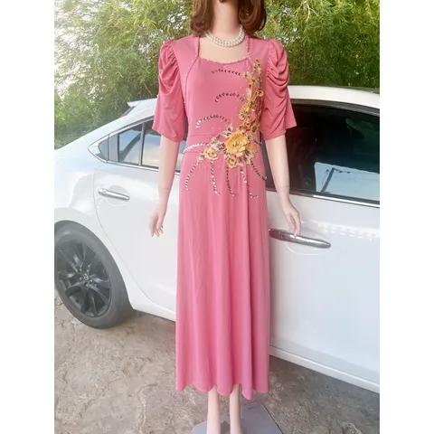 • Đầm Trung Niên Dự Tiệc Sang Trọng Thiết kế dáng đầm suông bigsize nổi bật, tay lỡ,  • Sản phẩm gồm nhiều size