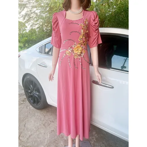 • Đầm Trung Niên Dự Tiệc Sang Trọng Thiết kế dáng đầm suông bigsize nổi bật, tay lỡ,  • Sản phẩm gồm nhiều size