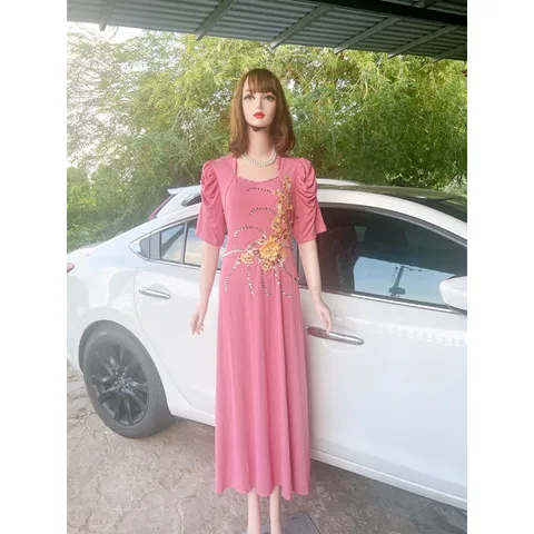 • Đầm Trung Niên Dự Tiệc Sang Trọng Thiết kế dáng đầm suông bigsize nổi bật, tay lỡ,  • Sản phẩm gồm nhiều size