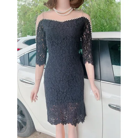 Đầm ren nữ body trễ vai tay lỡ đen duyên dáng đính ngọc cao câp Giá 280k Size SM Hàng có sẵn giao ngay Phía trên vai