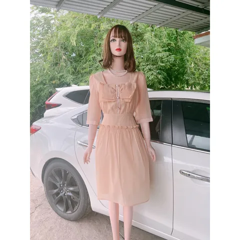 đầm BE VỔ VUÔNG PHỐI NƠ NGỰC  Maù nude Hàng có sẵn giao ngay  Đủ size Chất liệu tơ 2 lớp Giá 290k