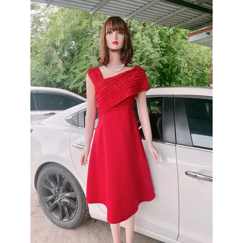 Đầm dáng Dài cổ cách điệu lệch vai  chất tafta đỏ cao cấp sang trọng Giá 390k Hàng coa sẵn giao ngay