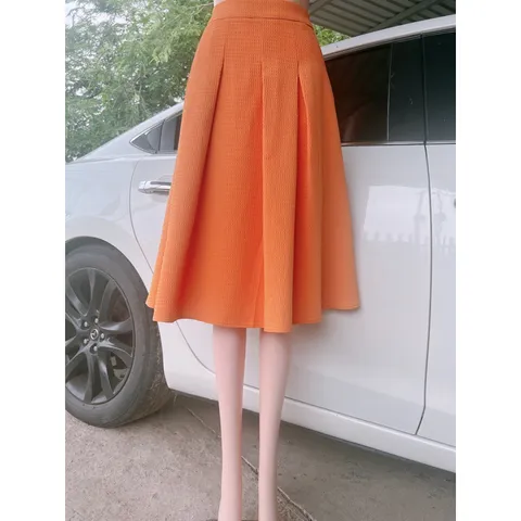 Chân váy gấm xốp xếp li xòe  Hàng chính chủ ND Hàng có sẵn giao ngay M Giá 190k/ chân váy  Màu cam