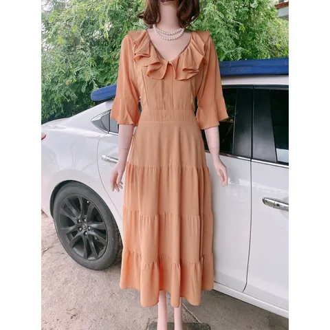Đầm Quang Châu tiểu thư Giá 299k Phía sau vừa dây kéo vừa bo chun co giãn dễ mặc Đúp lót 2 lớp  Màu nude Dưới 69kg mặc