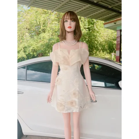 Đầm váy Tafta trễ vai 2 dây đính cườm hoa thủ công cực xinh Màu kem Đủ size SML Giá 390k Hàng có sẵn giao ngay