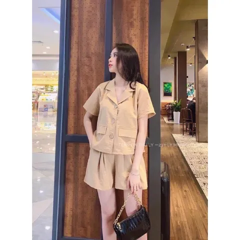 Sẵn - Hình thật) Set vest quần sort tây nude Giá 290k/ cả set Chất liệu tuyết mưa cao cấp Quần eo bo chun co giãn dễ mặc