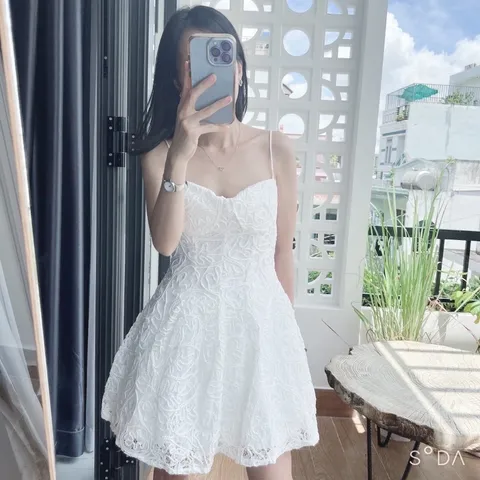 [Ảnh thật] Đầm xòe 2 dây cúp ngực chất ren nổi siêu xịn Màu trắng Giá 299k Hàng có sẵn giao ngay Chất liệu ren cao cấp