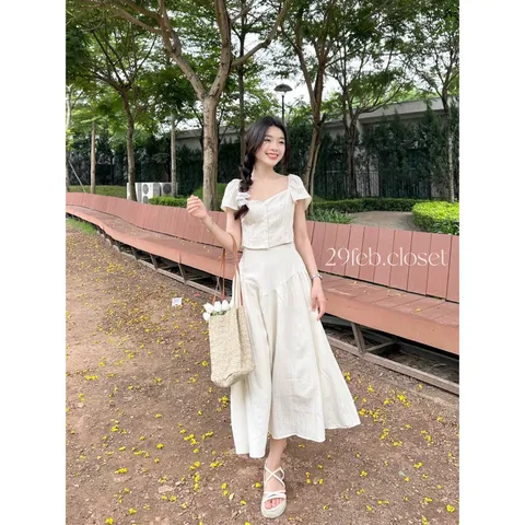 Set Áo Croptop Khuy Trước Kèm Chân Váy Dài Dáng Xòe Nhẹ Nhàng Nữ Tính Chất Đũi Gân Giá 290k/ cả set Hàng có sẵn giao
