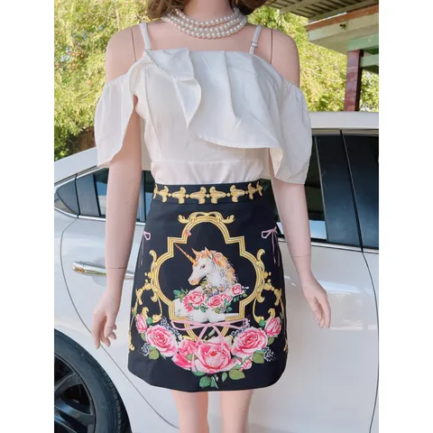 Set áo trễ vai có sẵn mút ngực + chân váy Giá 290k/ cả set Chân váy giá 190k Áo giá 190k Hàng có sẵn giao ngay