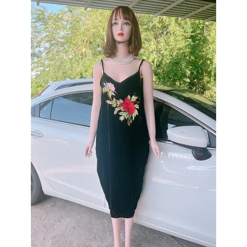 Váy nhung thêu hoa hồng sang trọng [NHUNG THE] Váy nhung the 2 dây cao cấp Giá 390k, người ta đang bán gần 7xx