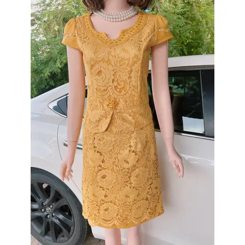 Đầm ren đính kết ngọc siêu đẹp Giá 350k Hàng có sẵn giao ngay Chất liệu ren phối umi co giãn dễ chịu