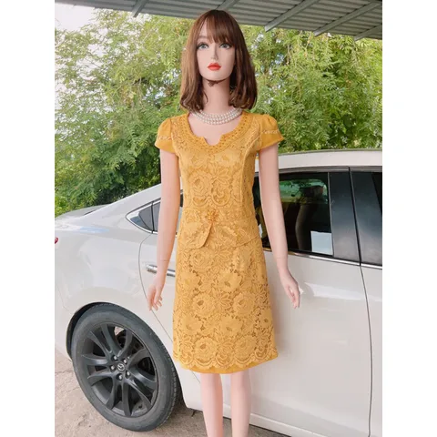 Đầm ren đính kết ngọc siêu đẹp Giá 350k Hàng có sẵn giao ngay Chất liệu ren phối umi co giãn dễ chịu