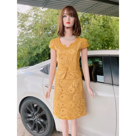 Đầm ren đính kết ngọc siêu đẹp Giá 350k Hàng có sẵn giao ngay Chất liệu ren phối umi co giãn dễ chịu