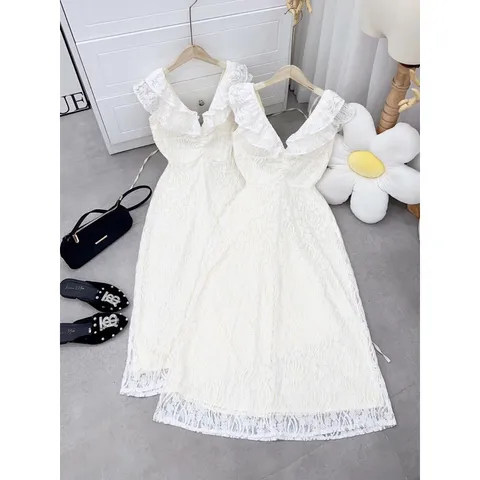 VÁY REN CỒ V BÈO CỘT DÂY LƯNG FORM VINTAGE Giá 350k, người ta bán gần 6xx Hàng có sẵn giao ngay Đủ size tới XL
