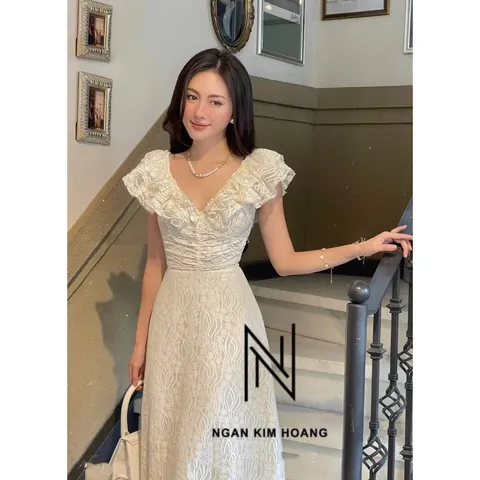 VÁY REN CỒ V BÈO CỘT DÂY LƯNG FORM VINTAGE Giá 350k, người ta bán gần 6xx Hàng có sẵn giao ngay Đủ size tới XL