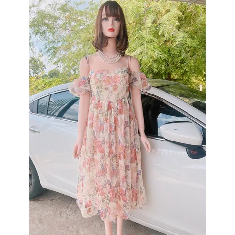 Siêu đẹp luôn khách ơi Chiếc đầm thần thánh. Sang chảnh xuất sắc, em này đi tiệc, đi du lịch là khỏi bàn cãi ạ