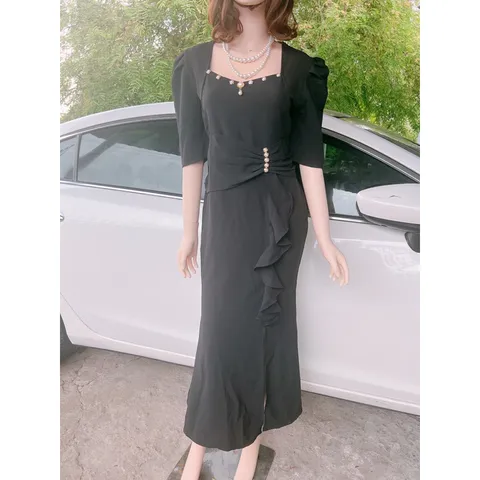 Đầm dạ hội đính ngọc, màu đen Giá 290k Hàng có sẵn giao ngay Phía sau vừa dây kéo vừa bo thun dễ mặc Size lớn tới 65kg