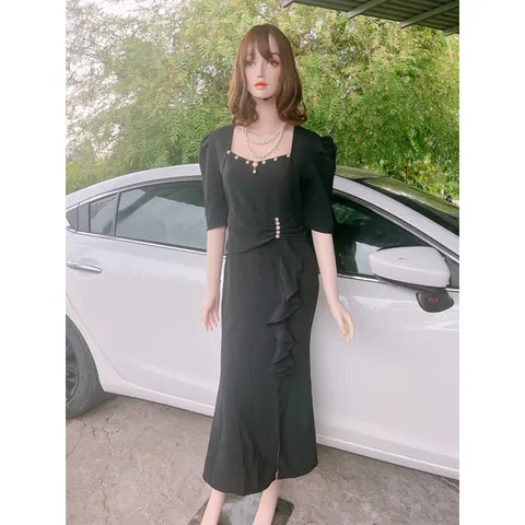 Đầm dạ hội đính ngọc, màu đen Giá 290k Hàng có sẵn giao ngay Phía sau vừa dây kéo vừa bo thun dễ mặc Size lớn tới 65kg