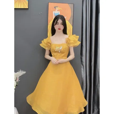 Đầm dự tiệc đính kết cao cấp màu Vàng  Hàng mới về ĐẦM MIDI CÁNH TIÊN VÀNG  ĐÍNH KIM SA Giá 390k Hàng có sẵn giao ngay