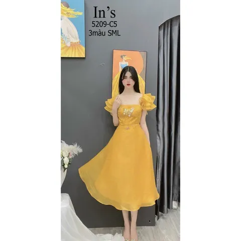 Đầm dự tiệc đính kết cao cấp màu Vàng  Hàng mới về ĐẦM MIDI CÁNH TIÊN VÀNG  ĐÍNH KIM SA Giá 390k Hàng có sẵn giao ngay